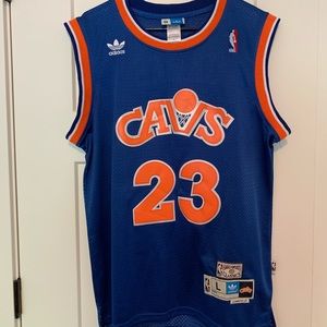 LeBron James Throwback Cleveland Cavaliers Jersey